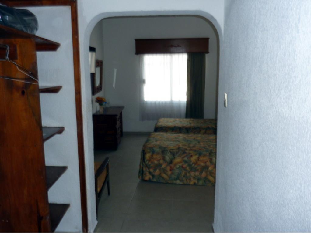 Hotel Bajo El Volcan Куэрнавака Экстерьер фото