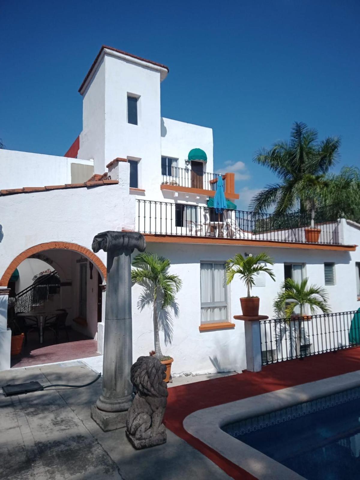 Hotel Bajo El Volcan Куэрнавака Экстерьер фото