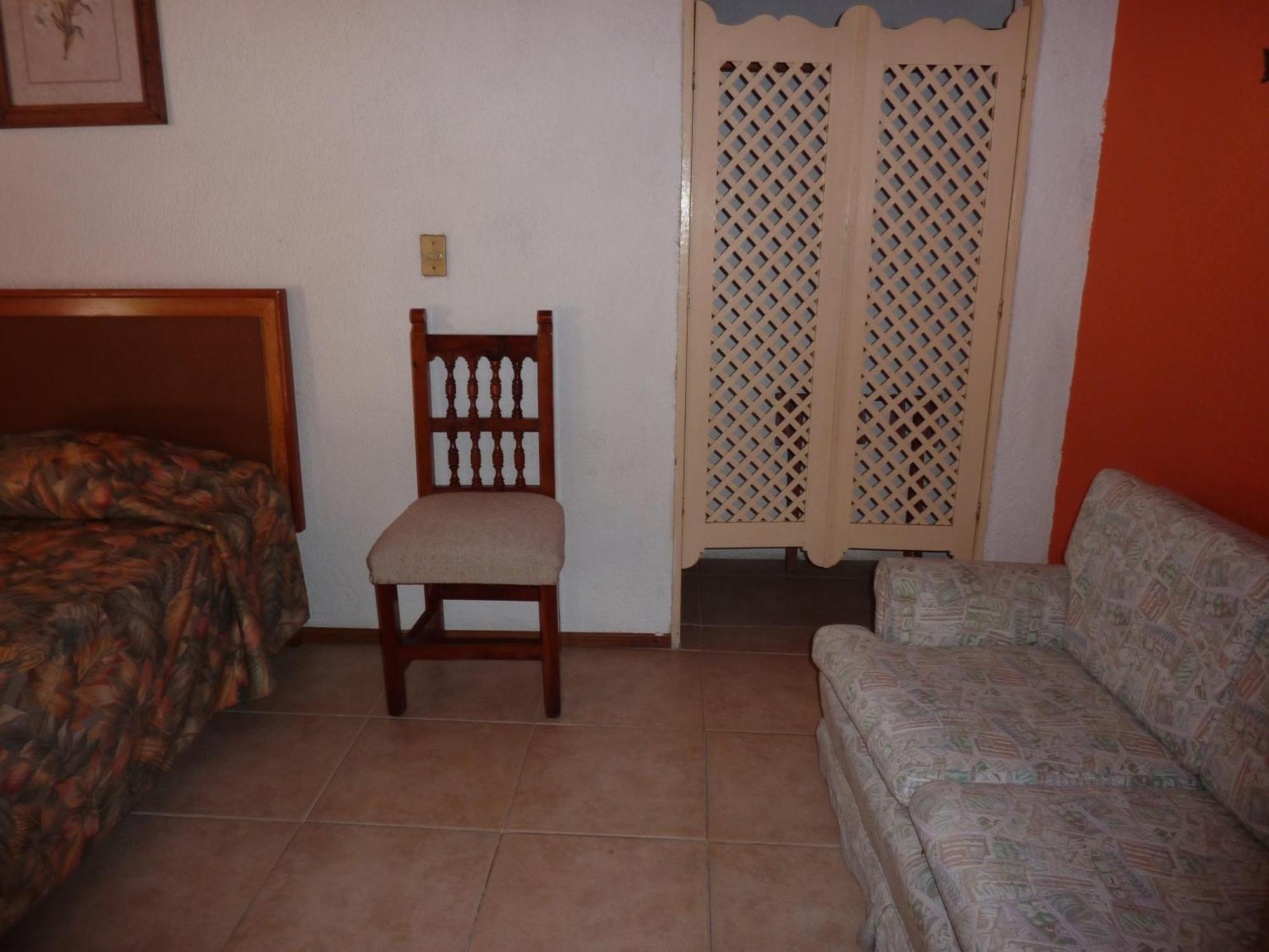 Hotel Bajo El Volcan Куэрнавака Экстерьер фото